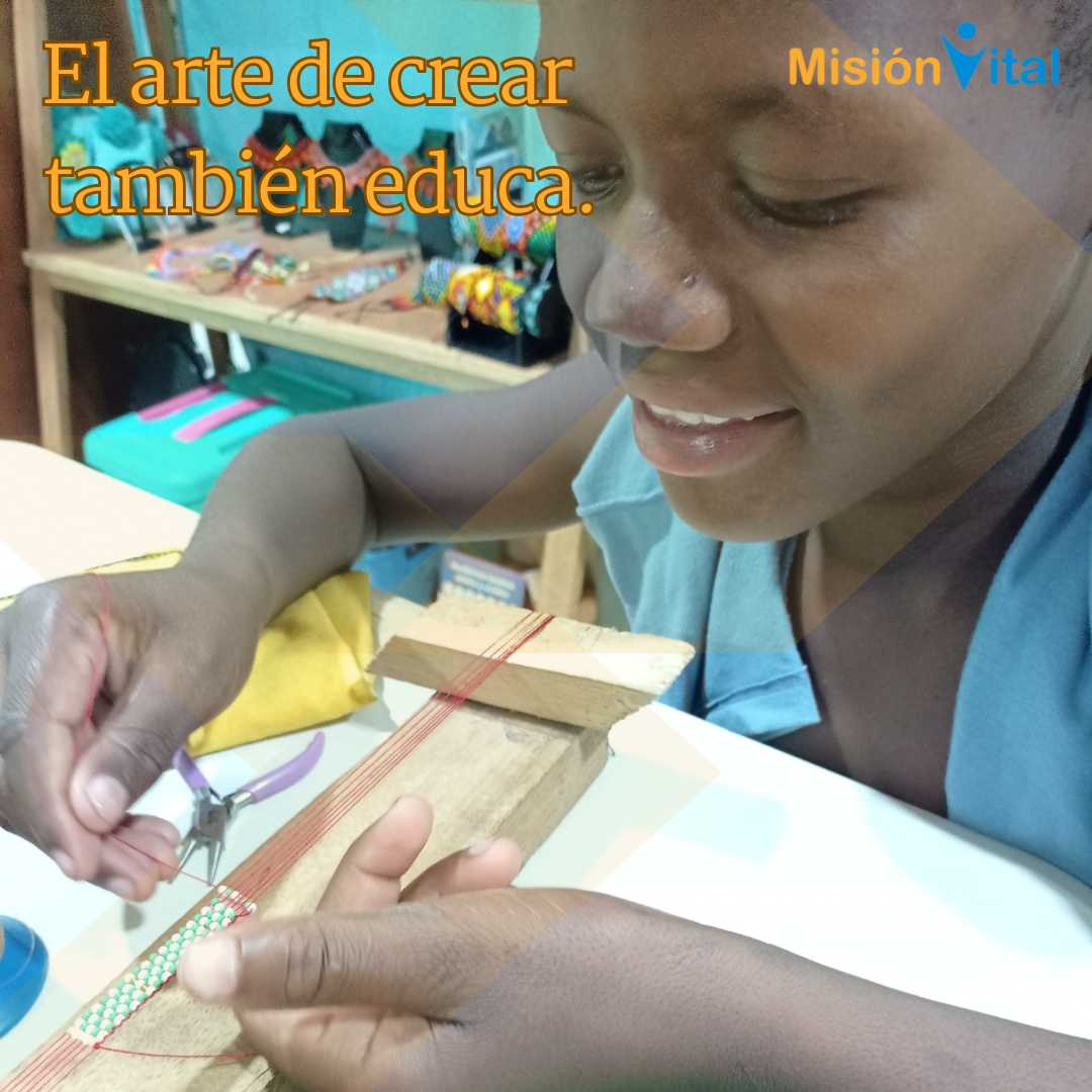 Post para Instagram con Frase Motivacional Infantil y Foto de Pequeña Artista Feliz (3)
